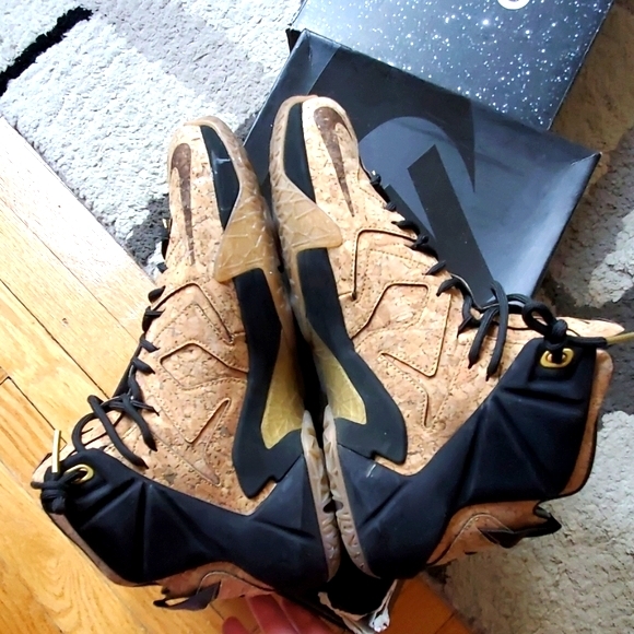 Nike Lebron ext corks sneakers with box - Picture 4 of 7